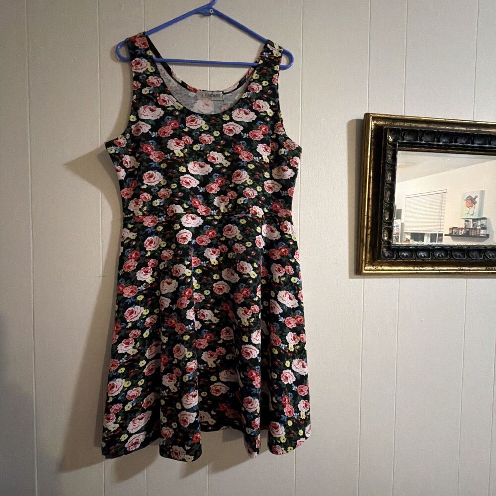 Toms Ware floral dress Women's Size Large Sleeveless Fit N Flare